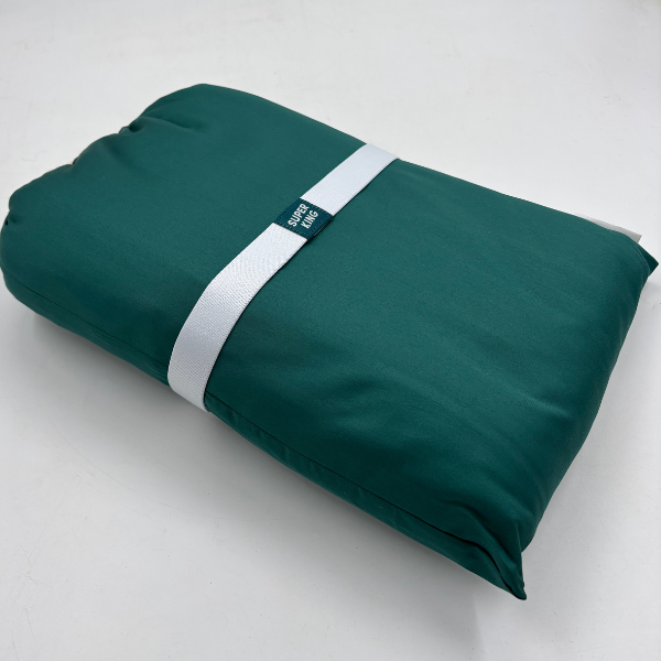 Elastic Bedsheet Bands for an Organized Linen Closet!
