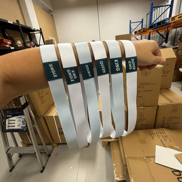 Elastic Bedsheet Bands for an Organized Linen Closet!