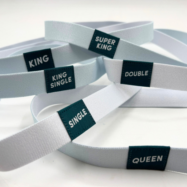 Elastic Bedsheet Bands for an Organized Linen Closet!